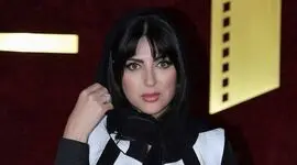 فیلم / نگاهی به استایل خانم بازیگران در جشن روز سینما/ تیپ خاص هلیا امامی خرم سلطان ایران روی فرش قرمز