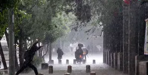 آمادگی نیروهای هلال احمر در تهران / نقشه های خطرپذیری برای شرق استان تهران تهیه شده است