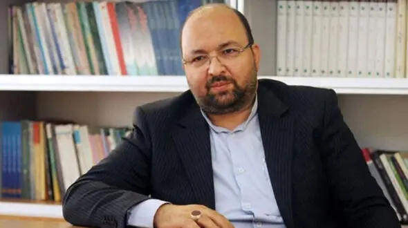 انصراف دهندگان اصولگرا روغن ریخته را نذر امام زاده کردند