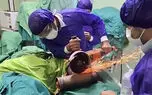 فیلم گیر کردن دست مرد جوان در چرخ گوشت / صحنه دردناک مقابل چشم آتش نشانان