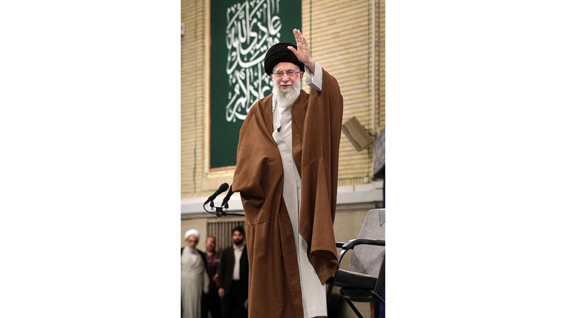 رهبر معظم انقلاب اسلامی حضرت آیت الله خامنه ای امروز( دوشنبه ) 17 اردیبهشت 1403 در دیدار مسئولان و کارگزاران حج و جمعی از زائران بیت الله الحرام