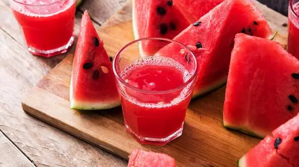 بهترین آبمیوه ها برای درمان اسهال