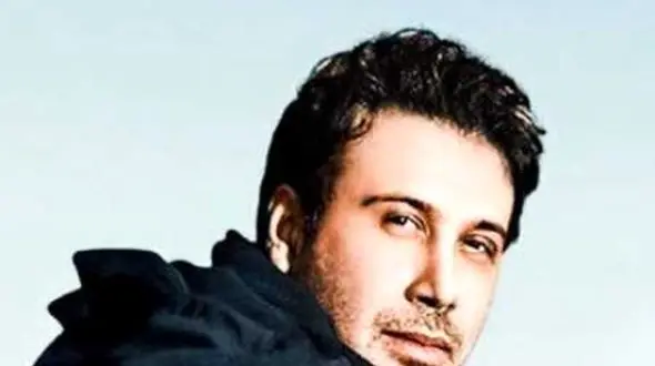 دانلود آهنگ باشکوه هایده و محسن چاوشی / داری میری ...