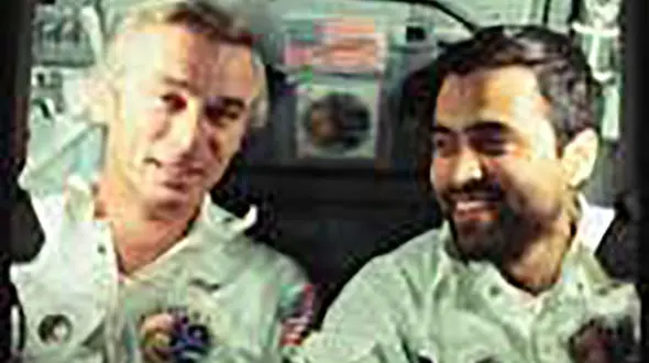 ماجرای آخرین مسافران ماه + عکس 