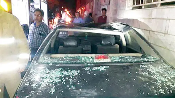 زن و شوهر جوان تهرانی از ترس آتش‌ خود را از طبقه دوم ساختمان بیرون پرت کردند + عکس