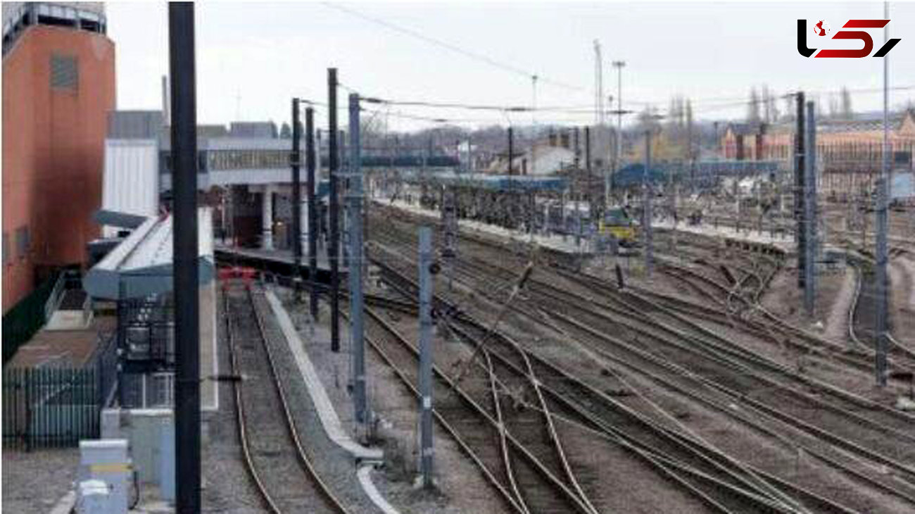 خودکشی عجیب زوج انگلیسی در ایستگاه راه آهن+عکس