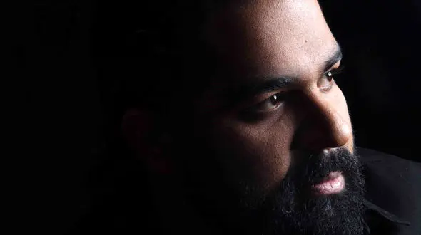 عصبانیت دختر جوان از هنرمندان در حضور رضا صادقی+فیلم