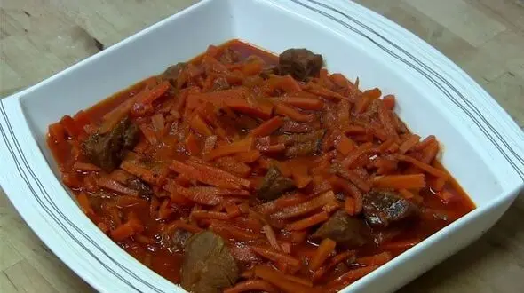 طرز تهیه خورشت هویج با گوشت گوسفند