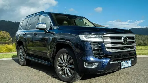 خبر داغ: ورود رسمی تویوتا لندکروز به ایران بعد از 10 سال