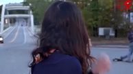 حادثه دردناک پشت سر خانم مجری در برنامه تلویزیونی+ فیلم