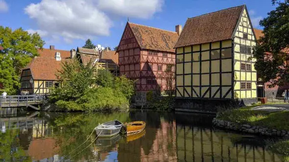 تجربه دل انگیز سفر به شادترین شهر دنیا+عکس