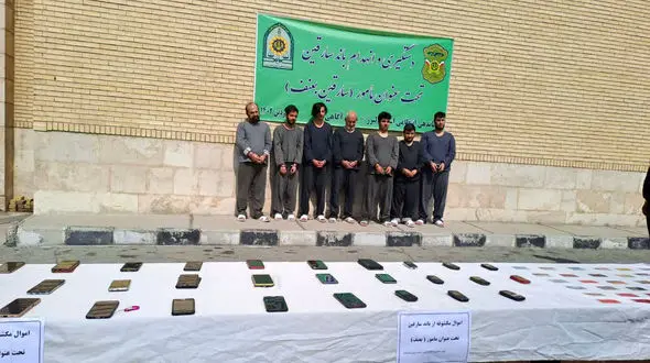 چهره این مردان را شناسایی کنید ! / این باند فامیلی مثل آب خوردن مردم را سرکیسه می کردند + عکس