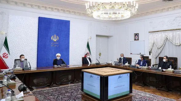 کسی فکر نکند دولت دست روی دست گذاشته و به فکر مردم نیست + فیلم