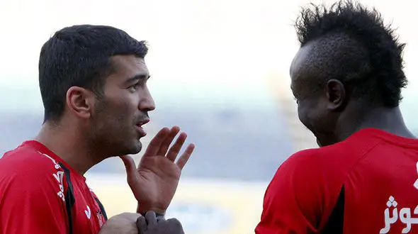 مسلمان – منشا ؛ در زمین دور، در تمرین نزدیک