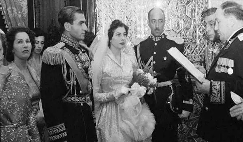 ثریا اسفندیاری