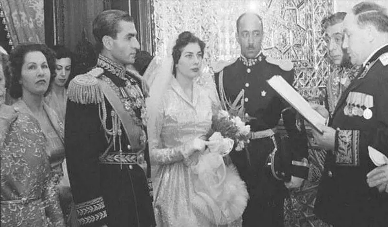 ثریا اسفندیاری