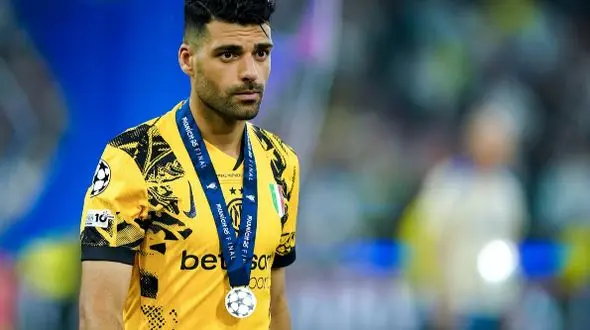 ساعت خاص ۱۰,۰۰۰,۰۰۰,۰۰۰ مهدی طارمی در شب تاریخسازی!