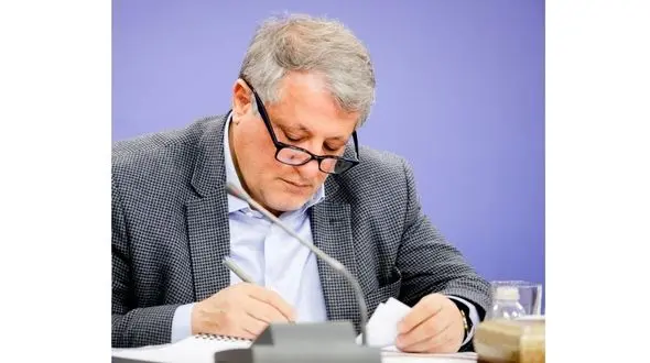 محسن هاشمی خطاب به خواهرش فائزه: تقاضا دارم صحبت های خود را اصلاح و عذرخواهی کنی!