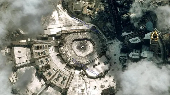 دیدن خانه خدا از لای ابرها + عکس