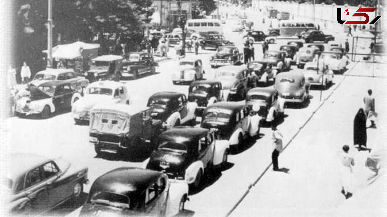 عکس / چهارراه استانبول 70 سال قبل هم ترافیک بوده است !
