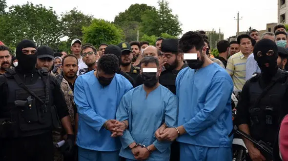 بازسازی صحنه سرقت مسلحانه از یک زن در شهریار / ظهر امروز رخ داد + عکس