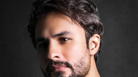 دانلود آواز باشکوه راغب /  آهنگ «حقیقت» +فیلم موزیک ویدیو /  عزیزم عاشقی دل پاکی میخواد. + متن