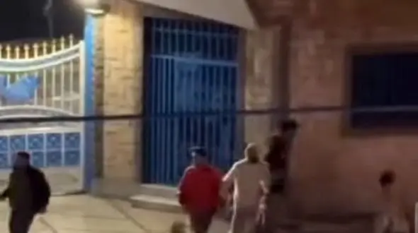 فیلم درگیری وحشت آور جلوی سازمان آب گرگان / همه وحشت کرده بودند