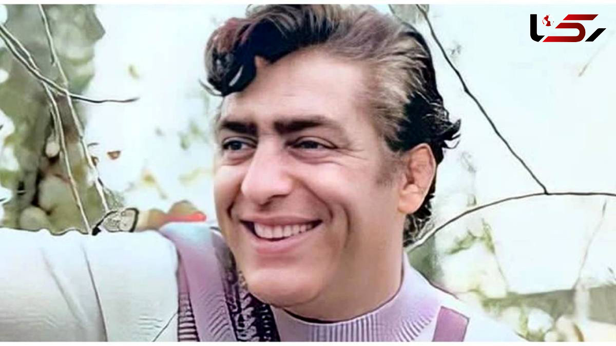 فیلم دیده نشده از شعر خوانی باشکوه فردین در مراسم ختم استاد نقشینه ! / صدای پر از بغضش روحت را به پروتز در می آورد !