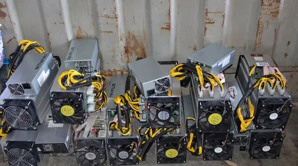 کشف ۲۳ دستگاه استخراج ارز دیجیتال در خرم آباد 