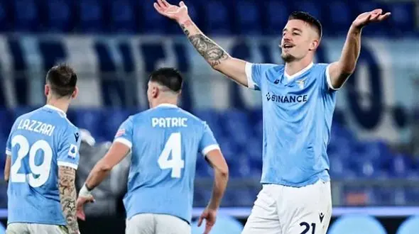 تشکیل زوج رویایی ساویچ و کاسمیرو در منچستریونایتد!