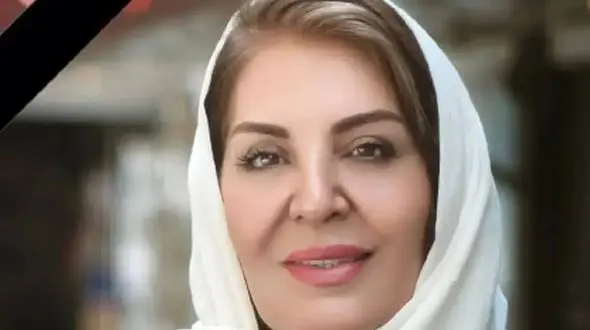 فاتحه خوانی و رفع دلتنگی زهره حمیدی بر سر مزار پسرش در بهشت زهرا+عکس/ روح هر دو قرین رحمت الهی