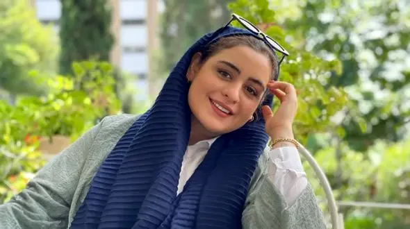 فاطیما بهارمست: پدر و مادر من همین یه دونه بچه رو دارند ... همیشه پشتم بودند وقتی ...