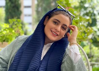 فاطیما بهارمست: پدر و مادر من همین یه دونه بچه رو دارند ... همیشه پشتم بودند وقتی ...