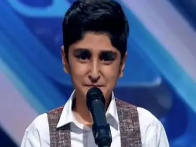 فیلم آوازخوانی /  آهنگ زیبای همایون شجریان با صدا و حنجره علی طولابی چه محشر شده 