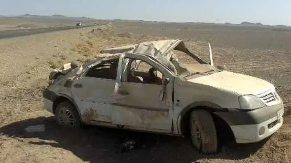 واژگونی خودرو ال90 جان راننده را در محور فرمهین-آشتیان گرفت