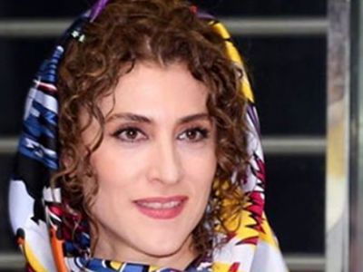فیلم تحقیرآمیز از کارگری ویشکا آسایش بازیگر نقش قطام  در  رستوران خارجی /  گریه ها و فریادهای خانم بازیگر به مشتری آمریکایی