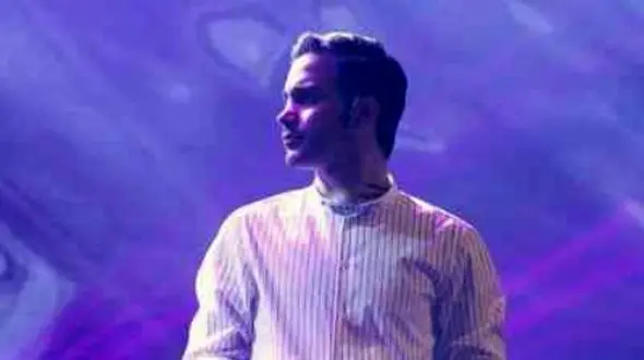 دانلود آواز باشکوه محسن یگانه ! /  آهنگ چشام ترسیدن از عشق نمیزارن بخوابم  !