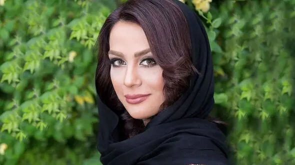 مونا فرجاد با این فیلم ها جنجال ساخت + فیلم