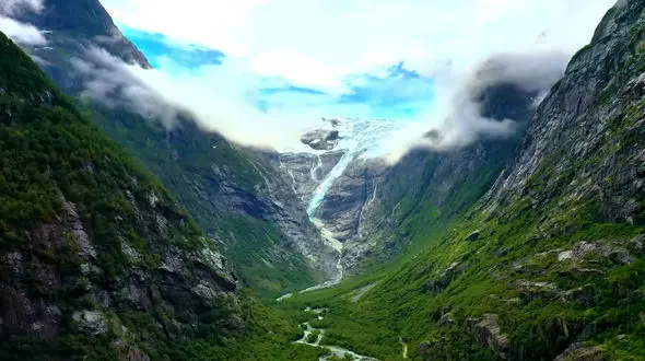  بازگشت تفرجگاه روددره فرحزاد به سبد گردشگری تهرانی ها/ ضرورت برنامه ریزی مدیران شهری برای تفرجگاه های طبیعی  