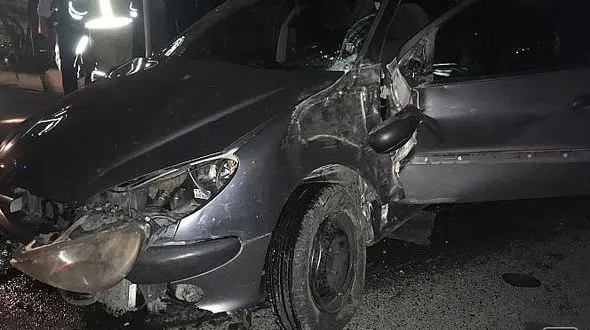 پرواز پژو 206 از بزرگراه نیایش به خیابان اقاقیا!+ تصاویر