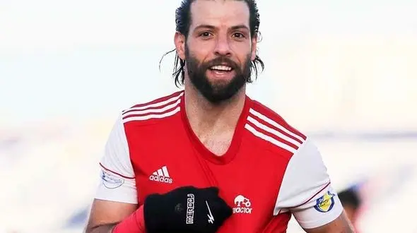 گل نخست تراکتور به پرسپولیس/ ضربه سر بی نقص عباس زاده+فیلم