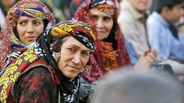 ۲۶ اردیبهشت، روز گلونی است