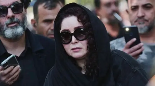 فیلم/ بازیگرانی که ژاله صامتی را در سخت‌ترین روز زندگی‌اش تنها نذاشتند؛ حضور بیتا سحرخیز، علیرضا استادی، گیتی قاسمی و... در مراسم ختم مادر ژاله صامتی/ روحش شاد