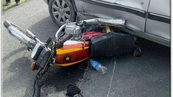 مرگ موتورسوار در تصادف با پراید