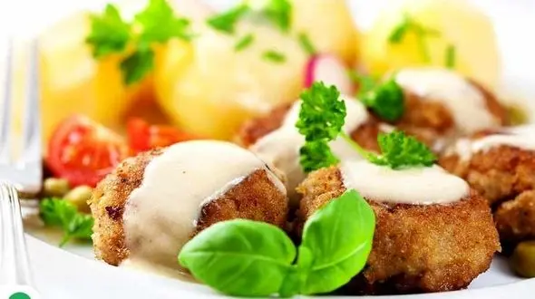 در سفر به بلژیک کوفته قلقلی بخورید!/فریکادله غذایی خاص در این کشور