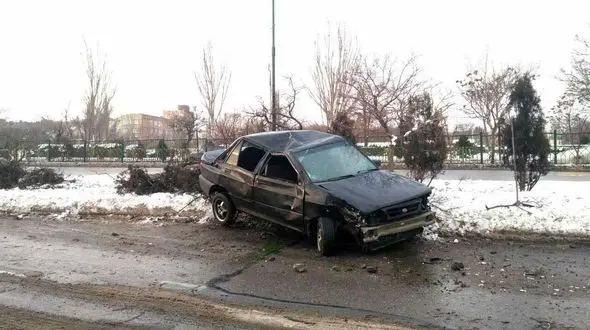 تصادف عجیب پراید در شهریار + عکس