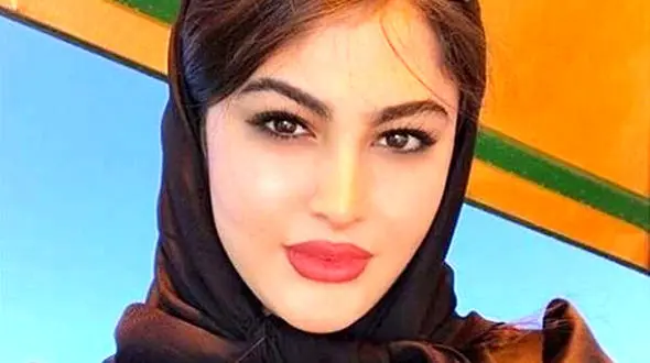 عکس پشت صحنه  خانم بازیگر و آقای بازیگر در پارک !