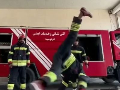 فیلم آواز و رقص شاد آتش نشانان ! /  رقص هلیکوپتری و جذاب 3  آتش نشان ایرانی / چقدر با استعداد در ایستگاه آتش نشانی