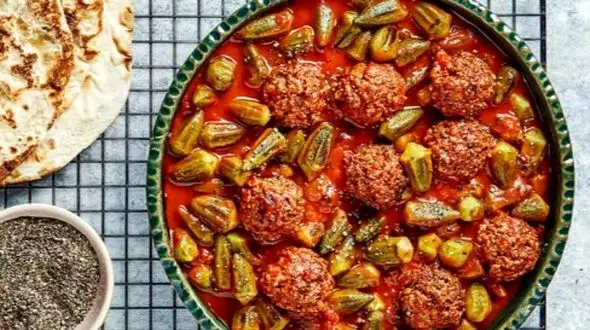 چگونه خوراک بامیه خوشمزه و سریع درست کنیم؟