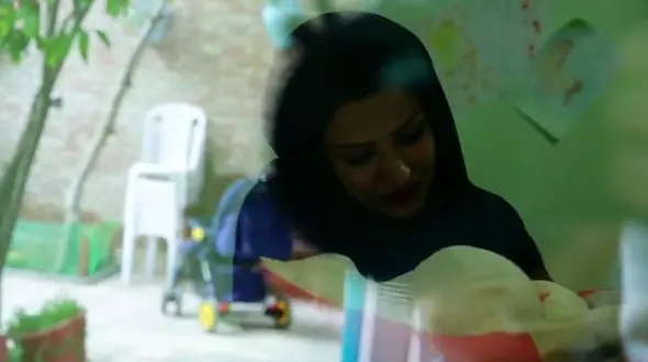 شگرد جالب مامان مژگان برای نوزادان معتاد + فیلم